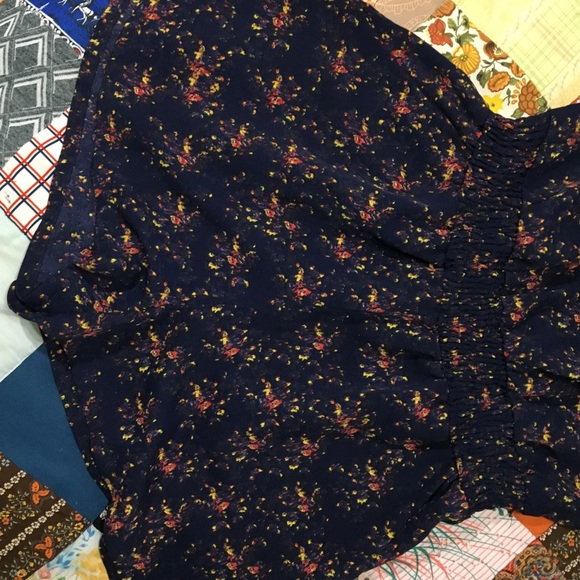 Short romper - Picture 2 of 4